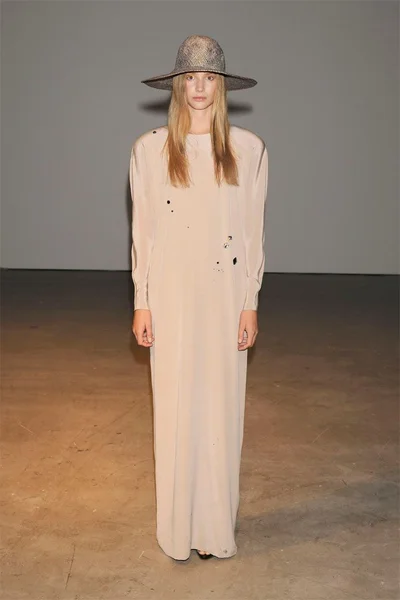 Look 7